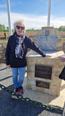Andrea following the steps of her father in Normandy with Private Trip