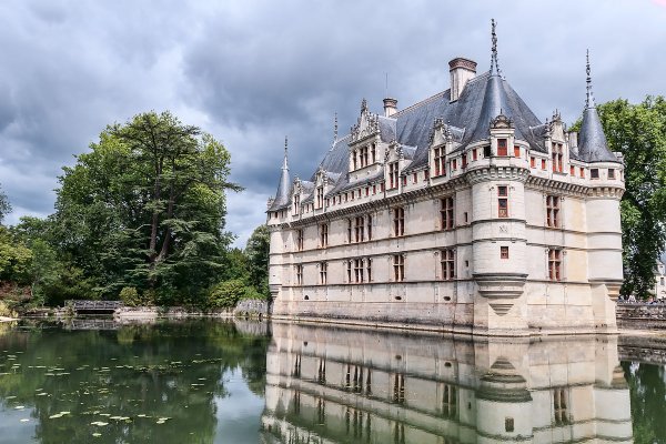 Château Azay-le-Rideau Loire Valley private tour