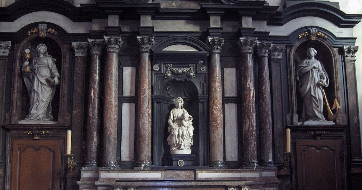 Michalangelos famous statue Madonna and child